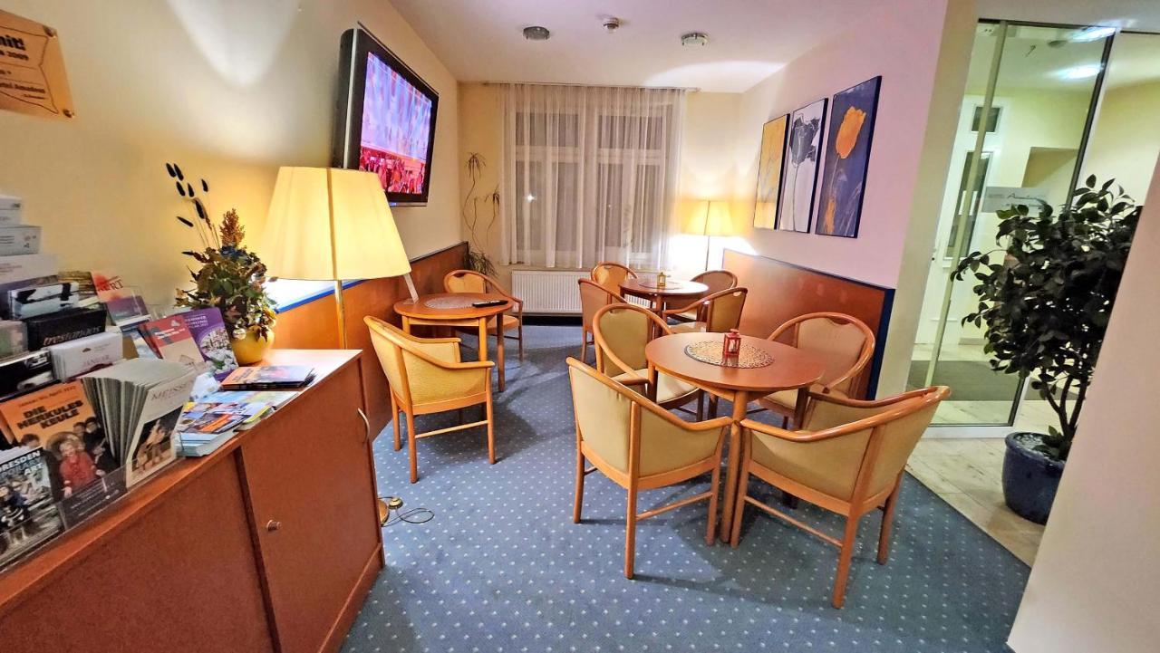 Amadeus Neustadt Отель 3*