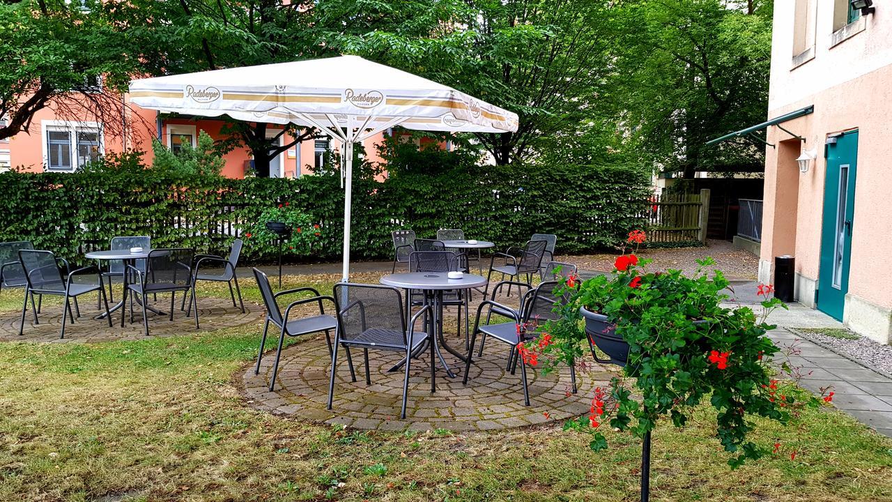 Amadeus Neustadt Отель 3*