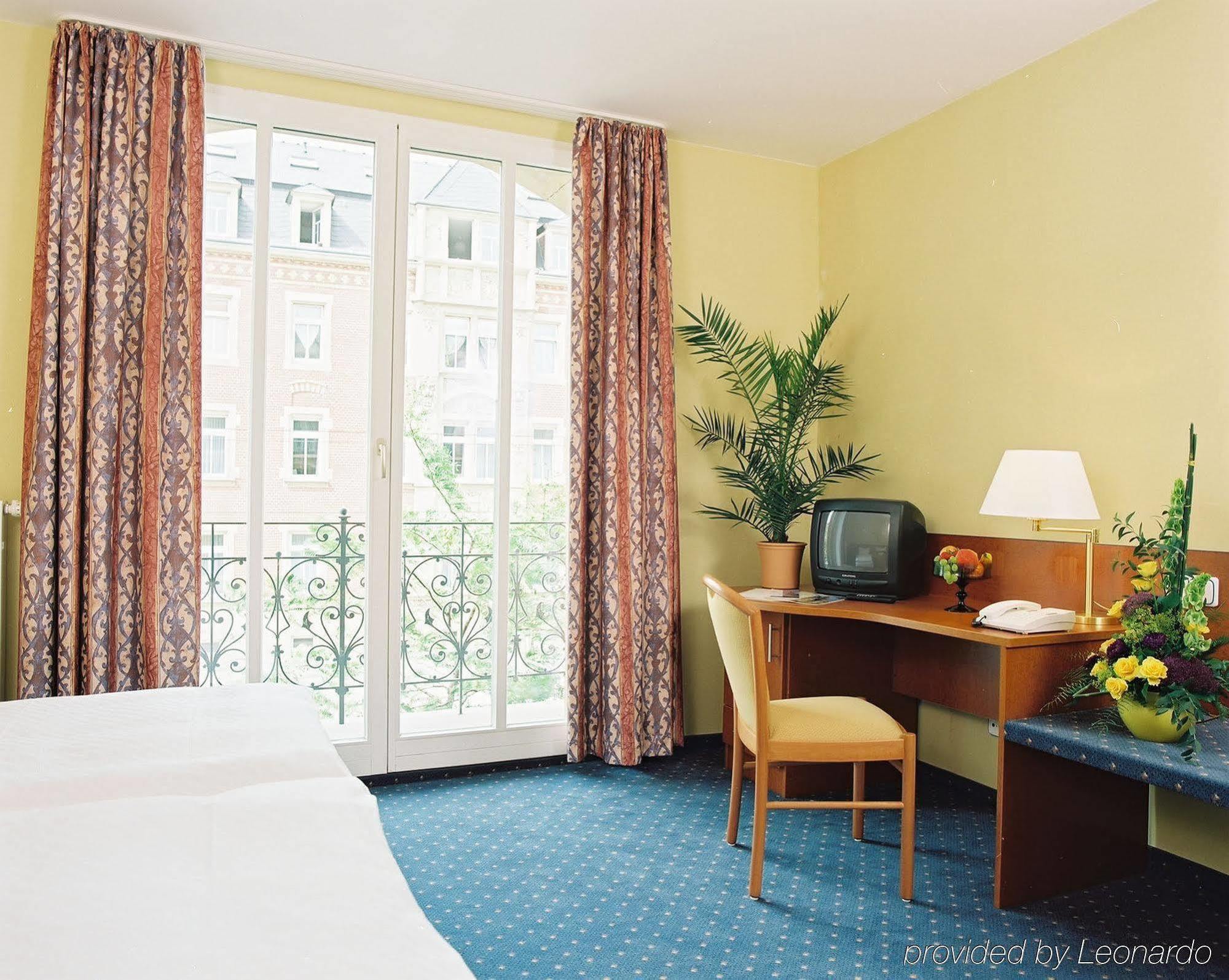 Amadeus Neustadt 3*